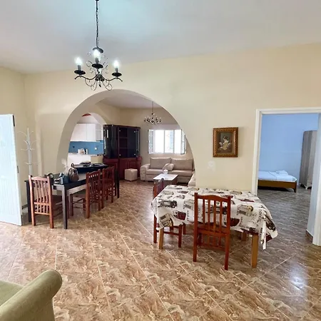 Appartement Spacious 3br Near Lungomare Sleeps 8 Balcony *