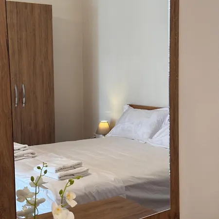 Appartement Spacious 3br Near Lungomare Sleeps 8 Balcony *