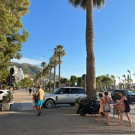 Spacious 3br Near Lungomare Sleeps 8 Balcony Appartement *