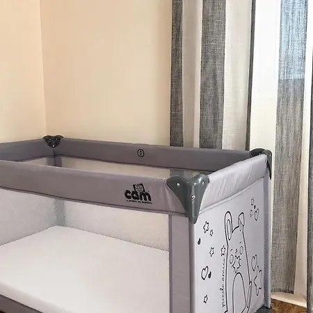 Spacious 3br Near Lungomare Sleeps 8 Balcony Apartment *