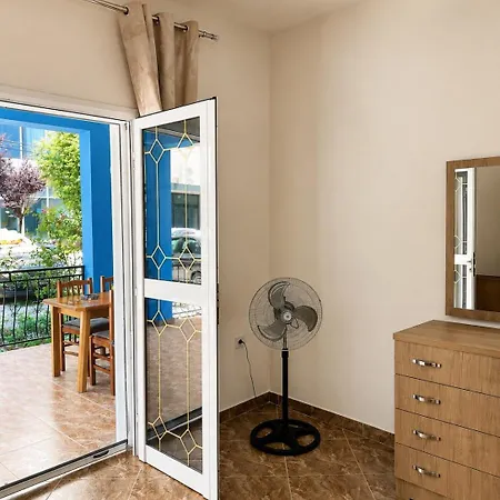 Apartment Spacious 3br Near Lungomare Sleeps 8 Balcony