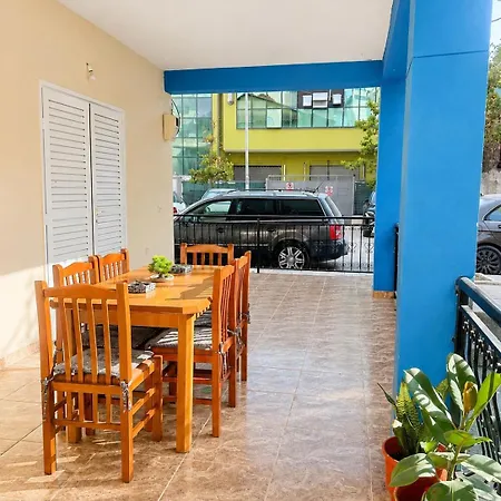 Spacious 3br Near Lungomare Sleeps 8 Balcony Vlore