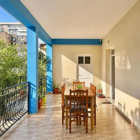 Spacious 3br Near Lungomare Sleeps 8 Balcony Apartment *