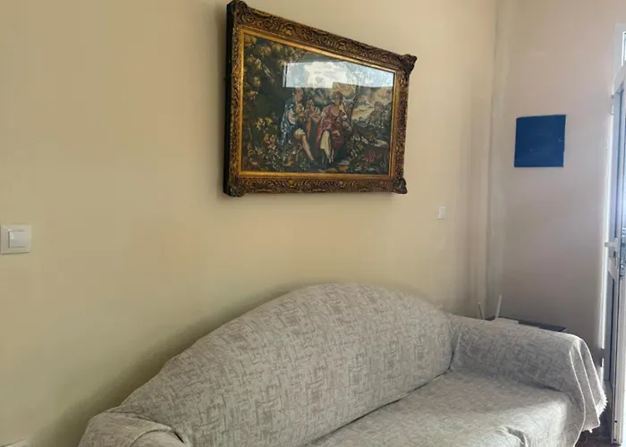 Spacious 3br Near Lungomare Sleeps 8 Balcony * Vlorë