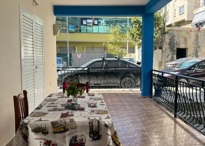 Spacious 3br Near Lungomare Sleeps 8 Balcony Appartement